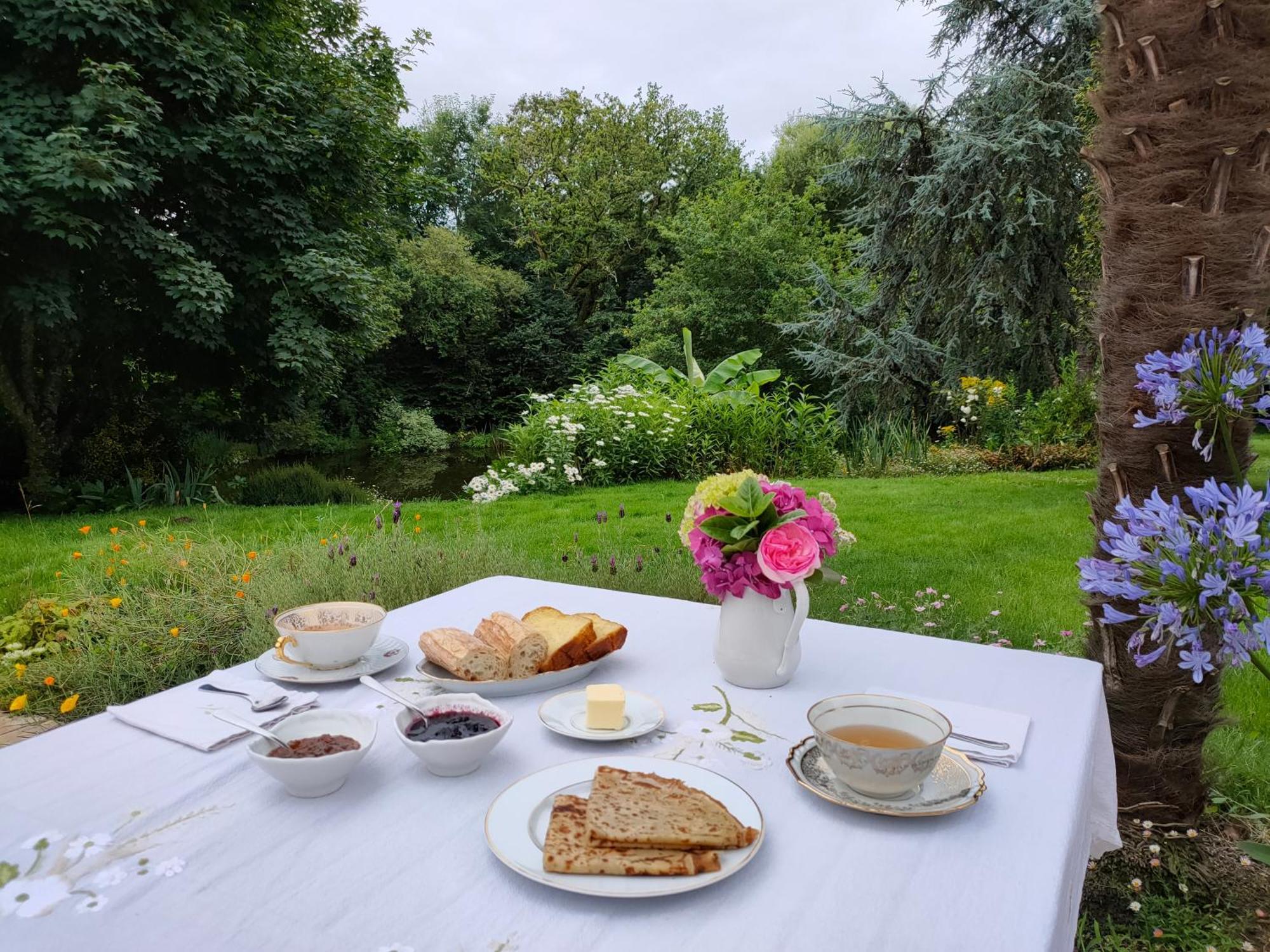 Chez Sophie Panzió Plescop Kültér fotó