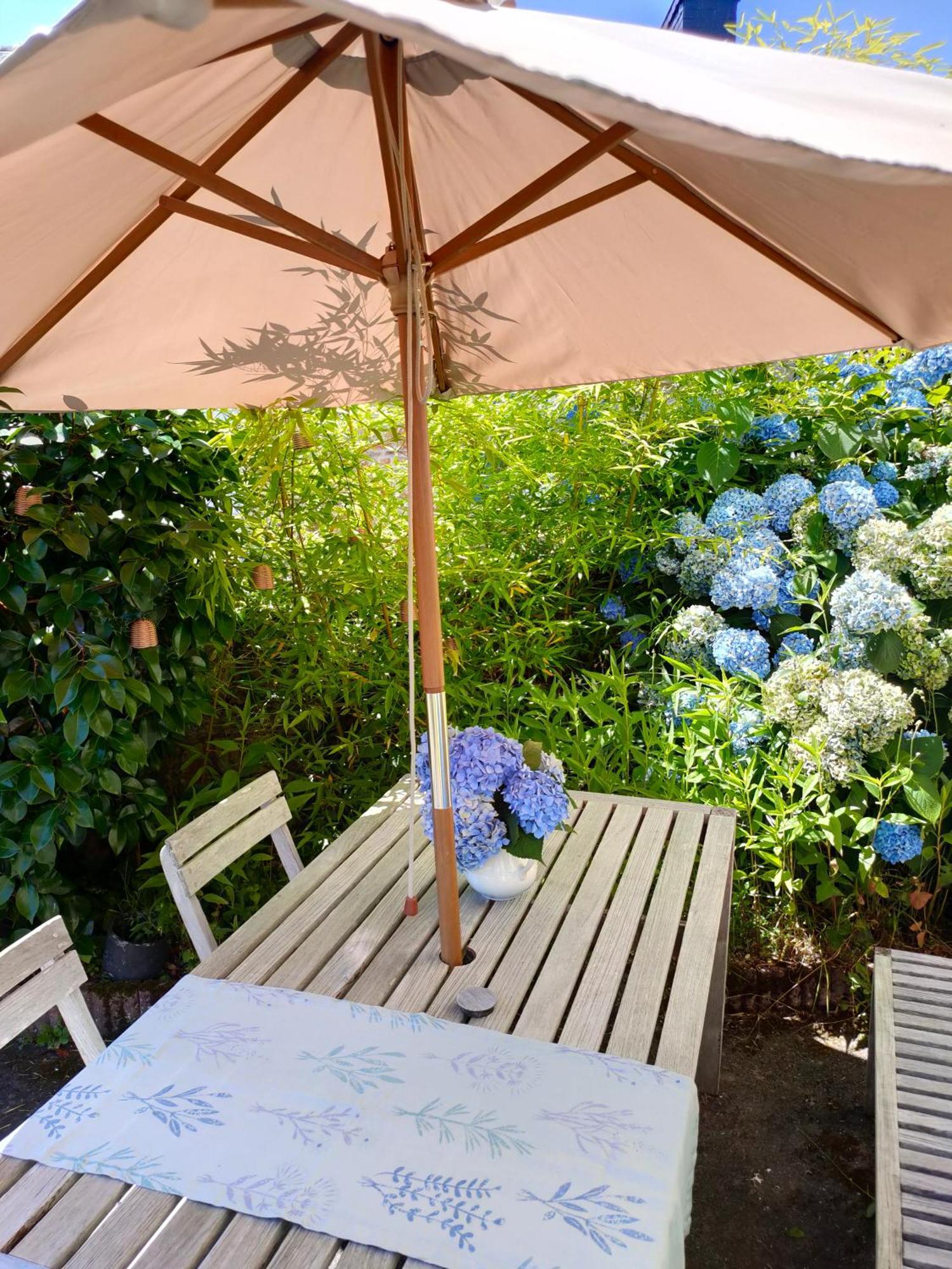 Chez Sophie Panzió Plescop Kültér fotó
